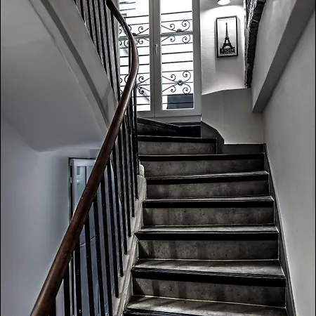 Apart-hotel Montebello Paris