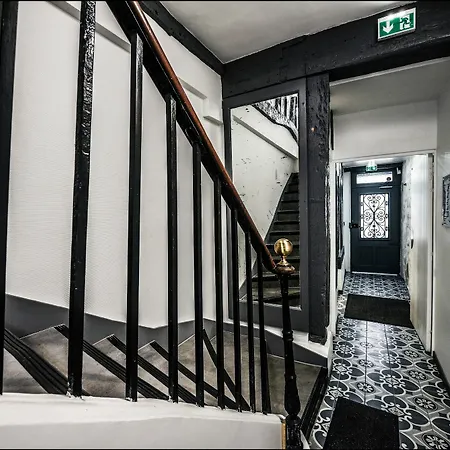 Montebello Paris
