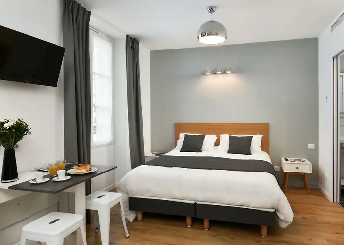Montebello 4* Париж