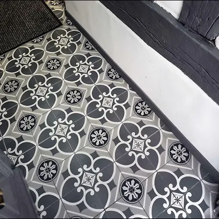 蒙特贝洛公寓式酒店 4*